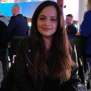 Meet your Posher, Rafaela